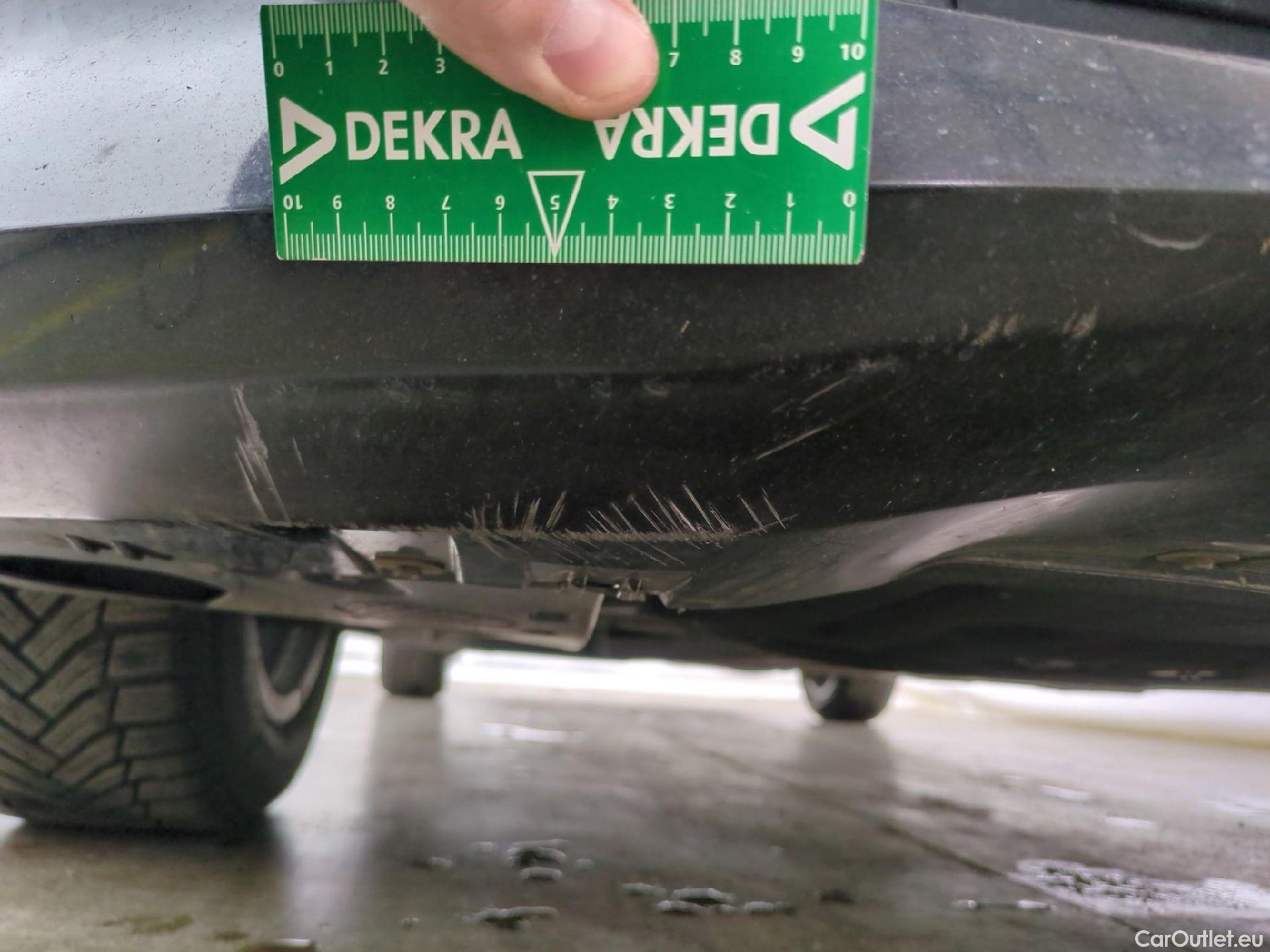  Bmw  2 Tourer BMW Série 2 Active Tourer / 2021 / 5P / monospace 225e xDrive 245ch Business Design DKG7 #20