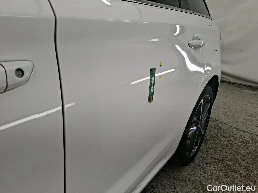  Hyundai  i30 HYUNDAI  Sport Wagon / 2020 / 5P / Break 1.0 T-GDI 120 DCT-7 MHEV CREATIVE SW #20