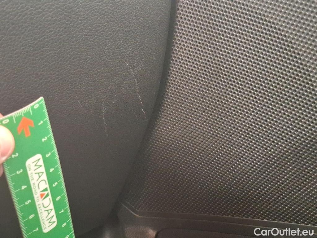  Hyundai  i30 HYUNDAI  Sport Wagon / 2020 / 5P / Break 1.0 T-GDI 120 DCT-7 MHEV CREATIVE SW #16