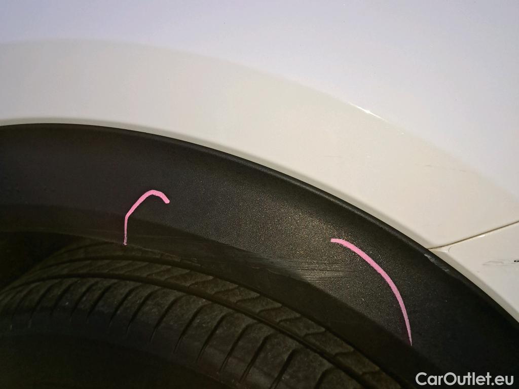  Peugeot  2008 PEUGEOT  / 2019 / 5P / todoterreno Active Pack BlueHDI 81kW (110CV) #7