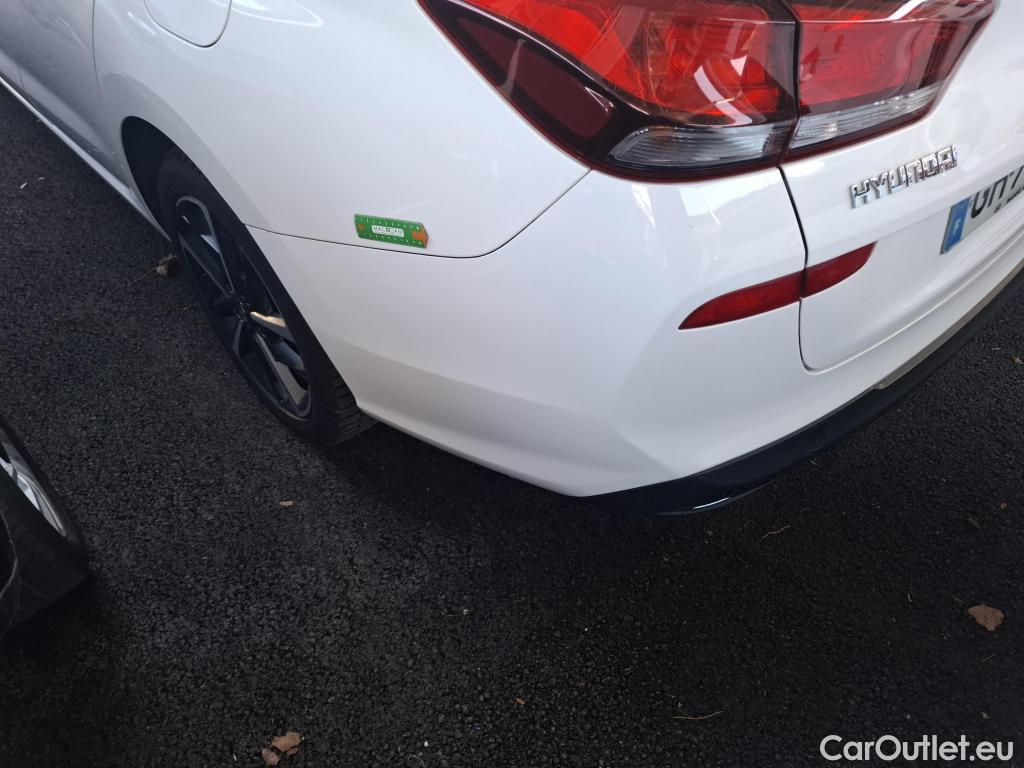  Hyundai  i30 HYUNDAI  Sport Wagon / 2020 / 5P / Break 1.0 T-GDI 120 DCT-7 MHEV CREATIVE SW #38