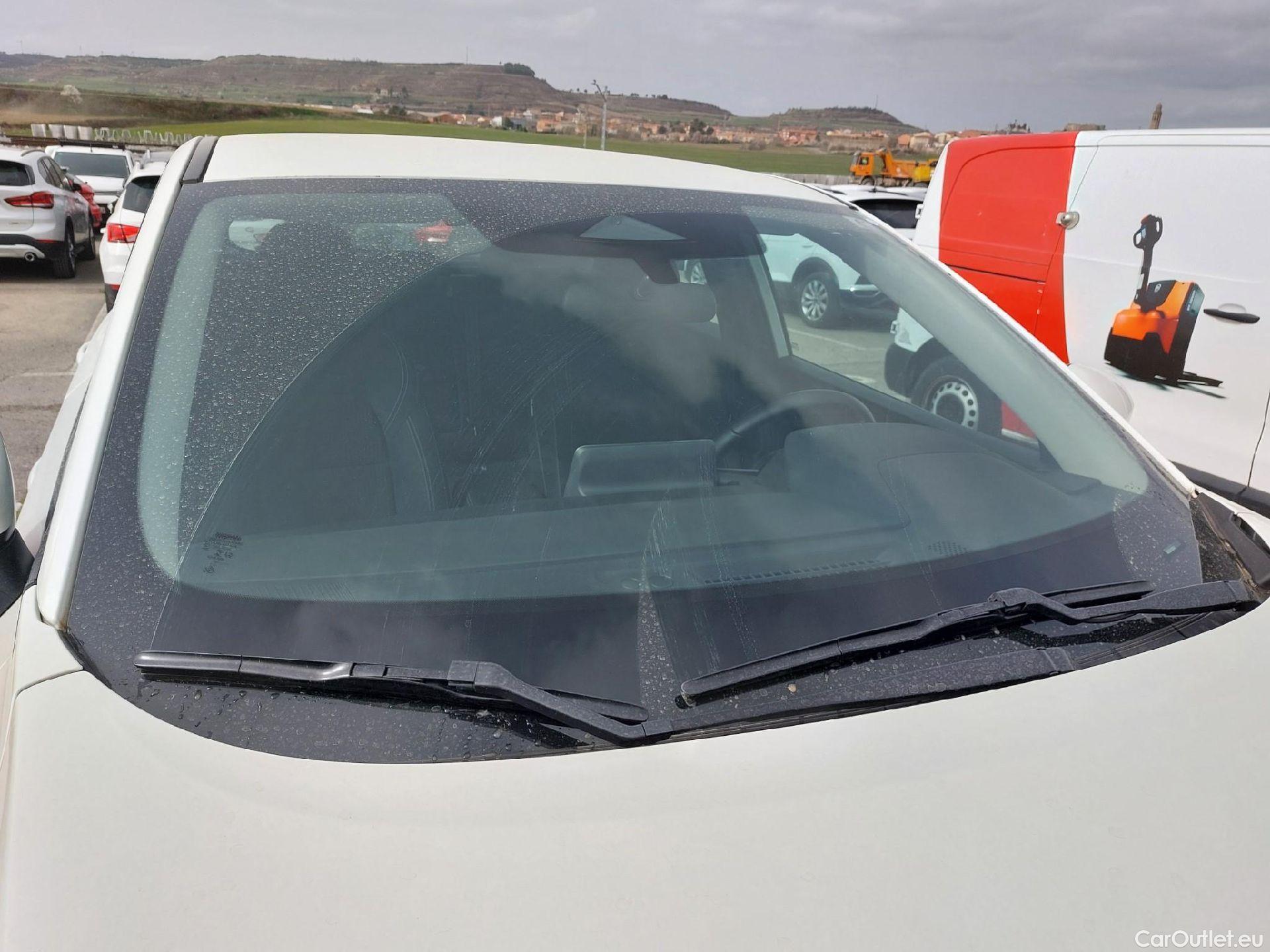  Nissan  Qashqai NISSAN  / 2021 / 5P / todoterreno DIG-T 116kW (158CV) mHEV Xtronic Acenta (AC2) #7