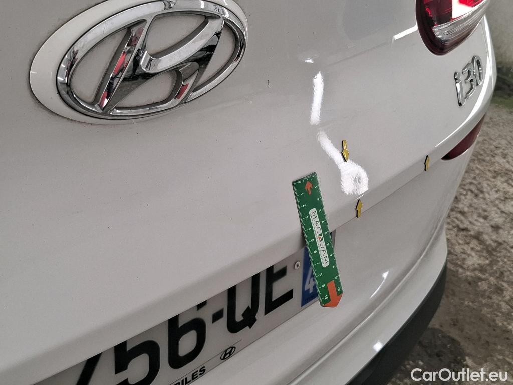  Hyundai  i30 HYUNDAI  Sport Wagon / 2020 / 5P / Break 1.0 T-GDI 120 DCT-7 MHEV CREATIVE SW #25