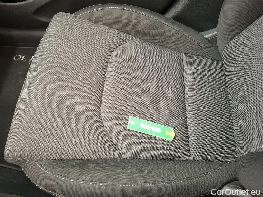  Hyundai  i30 HYUNDAI  Sport Wagon / 2020 / 5P / Break 1.0 T-GDI 120 DCT-7 MHEV CREATIVE SW #27