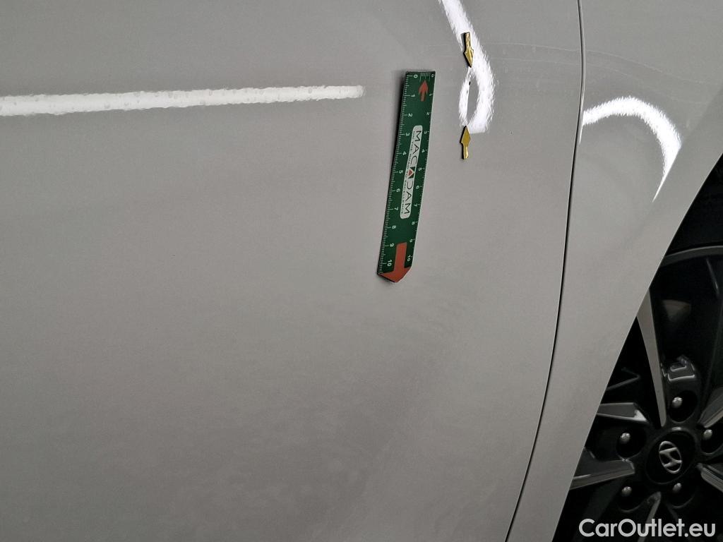  Hyundai  i30 HYUNDAI  Sport Wagon / 2020 / 5P / Break 1.0 T-GDI 120 DCT-7 MHEV CREATIVE SW #23