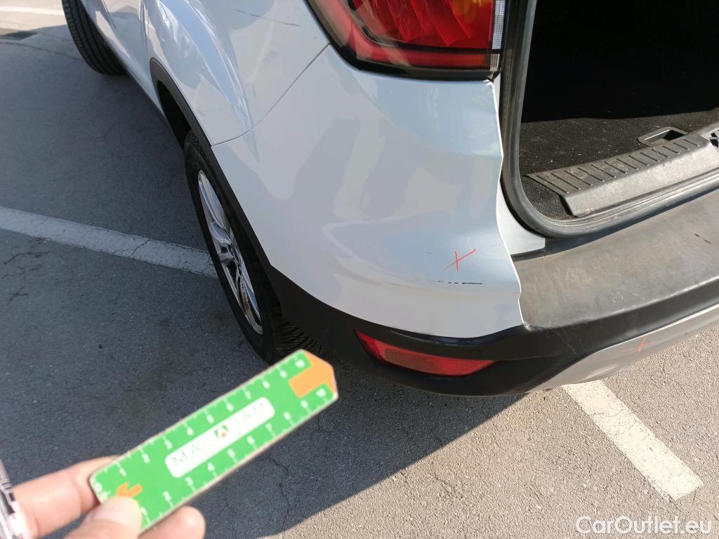  Ford  Kuga FORD  / 2016 / 5P / todoterreno 1.5 EcoBoost 88kW 4x2 Trend+ (CX) #23