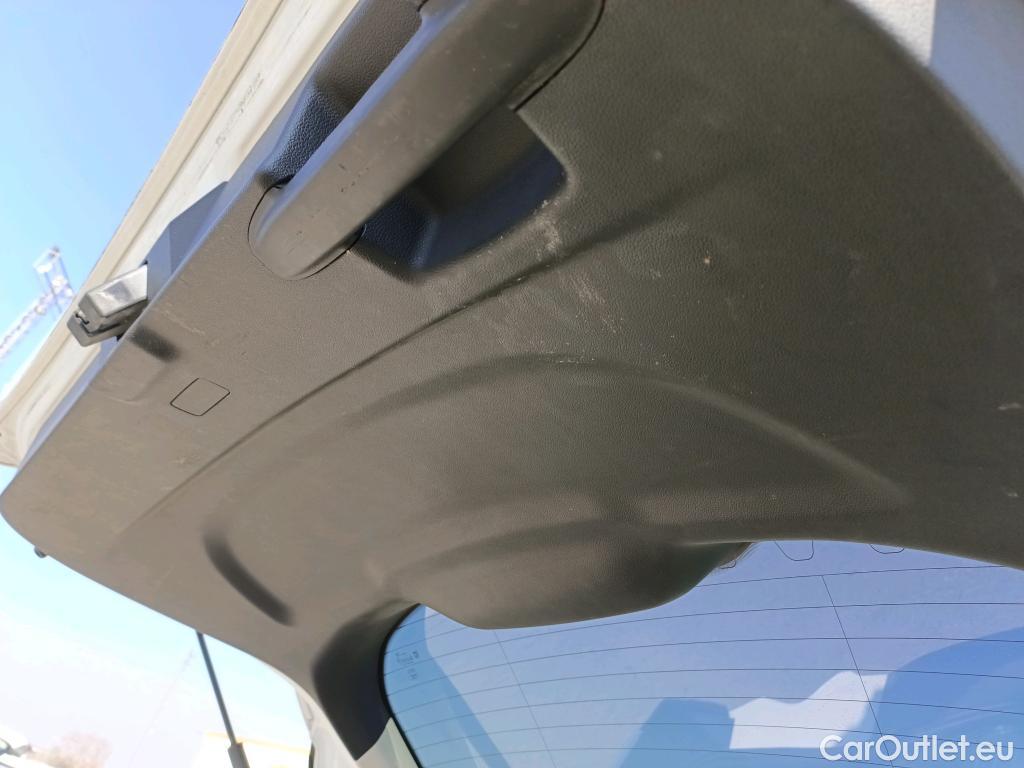  Ford  Kuga FORD  / 2016 / 5P / todoterreno 1.5 EcoBoost 88kW 4x2 Trend+ (CX) #21