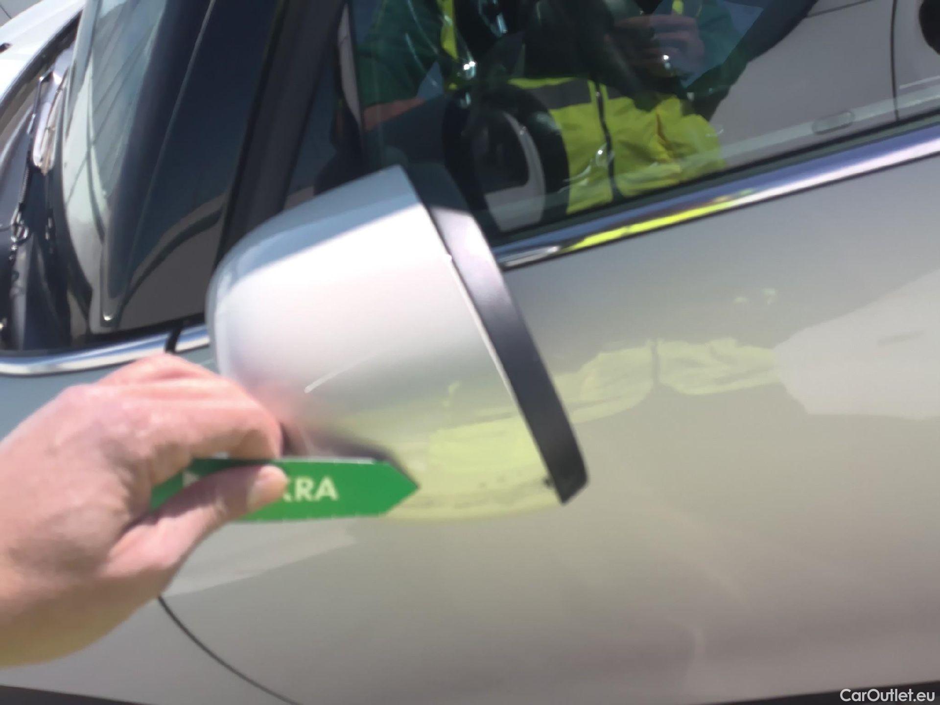  Mini  Cooper MINI MINI / 2014 / 5P / berlina con portón ONE 5 PUERTAS (CX) #10