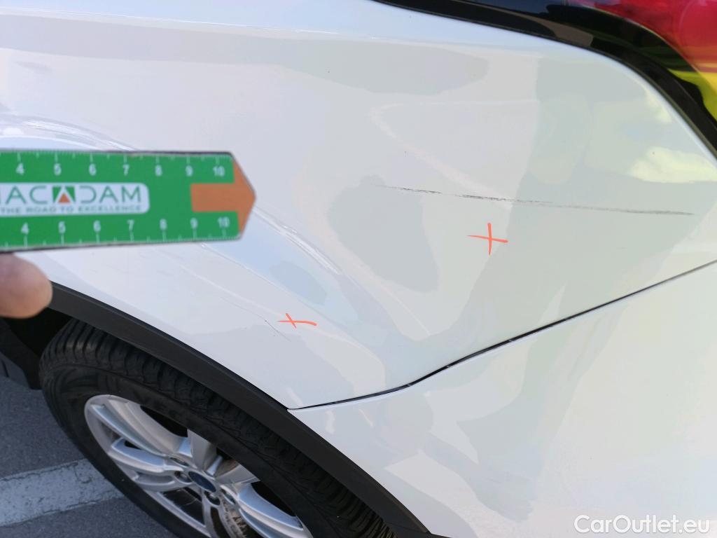  Ford  Kuga FORD  / 2016 / 5P / todoterreno 1.5 EcoBoost 88kW 4x2 Trend+ (CX) #13