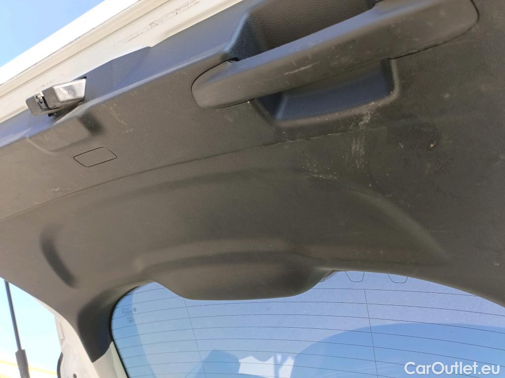  Ford  Kuga FORD  / 2016 / 5P / todoterreno 1.5 EcoBoost 88kW 4x2 Trend+ (CX) #22