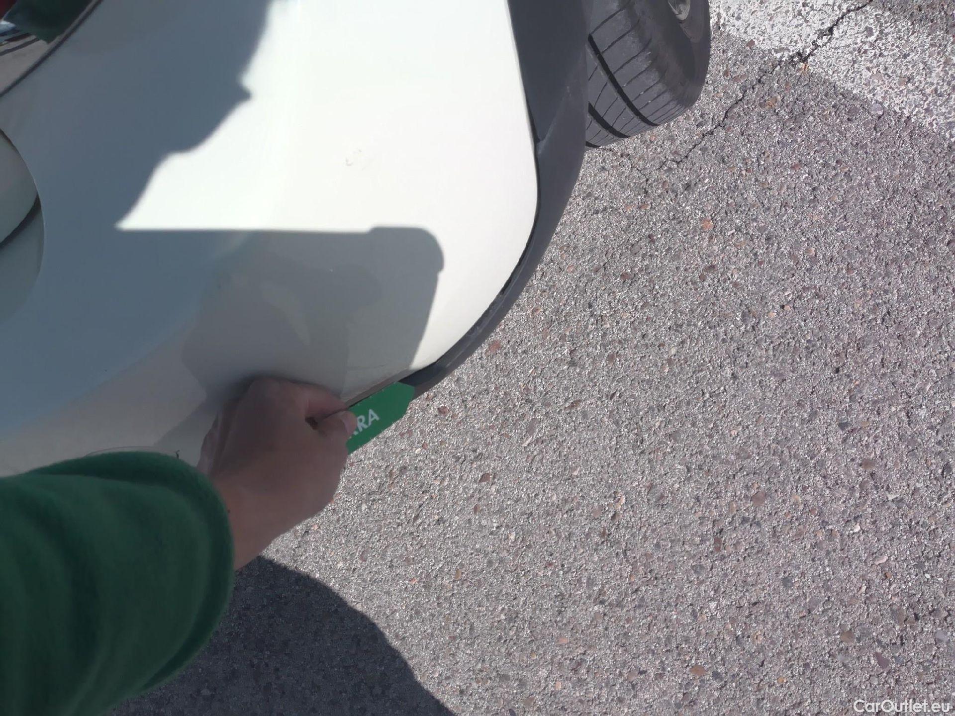  Mini  Cooper MINI MINI / 2014 / 5P / berlina con portón ONE 5 PUERTAS (CX) #17