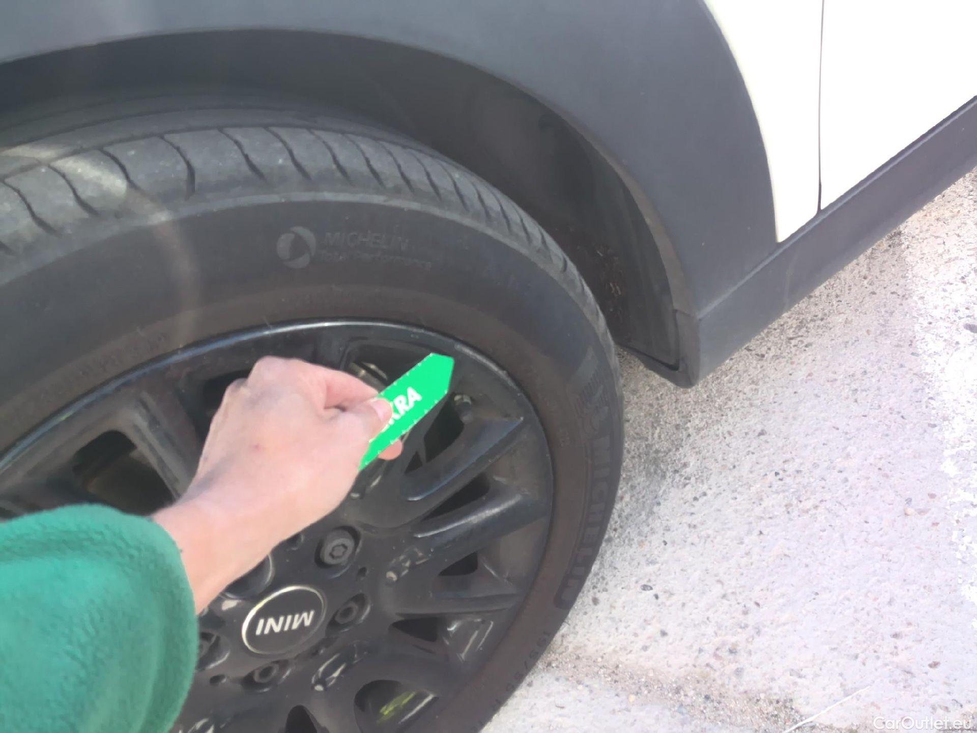  Mini  Cooper MINI MINI / 2014 / 5P / berlina con portón ONE 5 PUERTAS (CX) #5