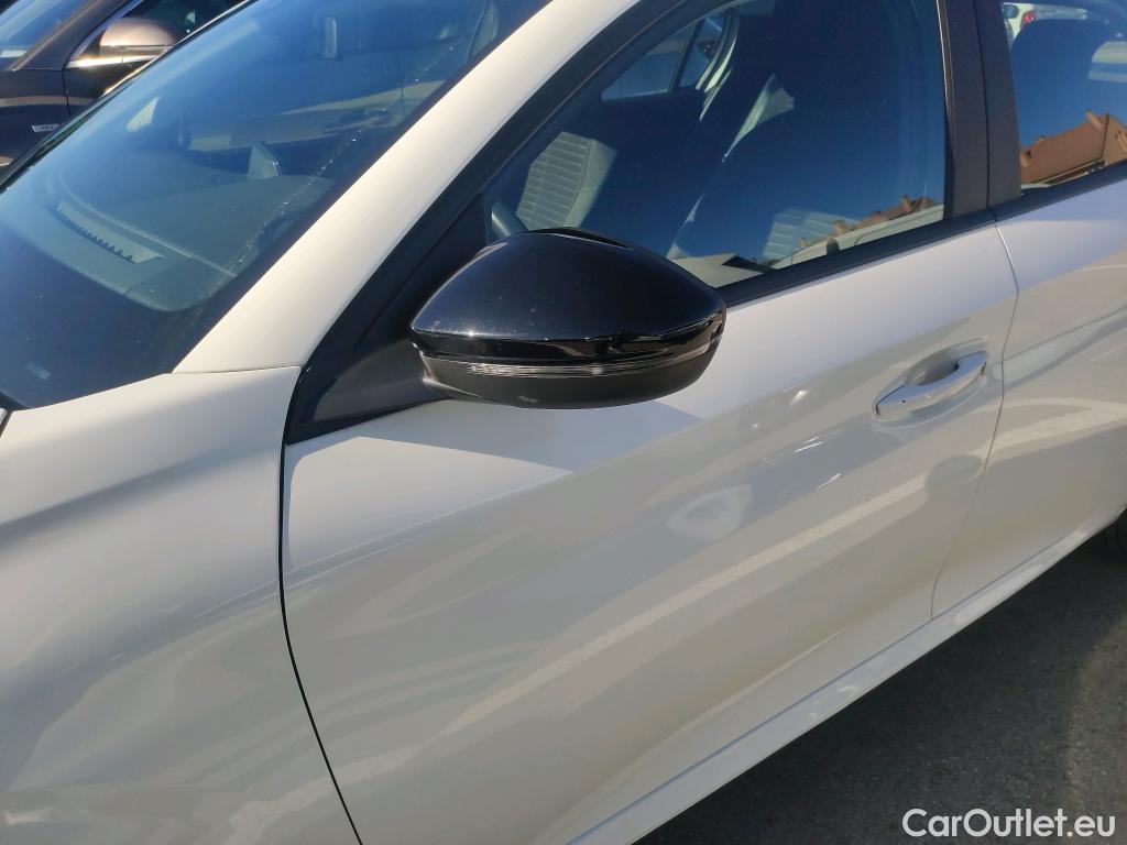  Peugeot  208 PEUGEOT  / 2019 / 5P / berlina con portón BlueHDi 73kW (100CV) Active Pack (AC) #19