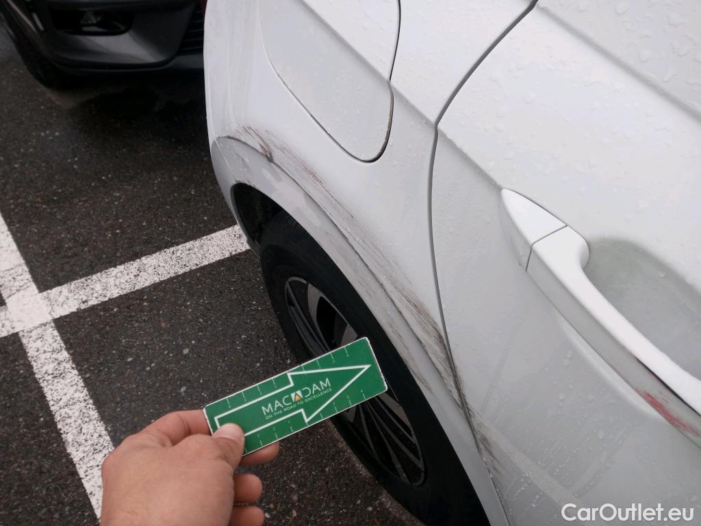  Volkswagen  Polo VOLKSWAGEN  / 2021 / 5P / berlina con portón Life 1.0 TSI 70kW (95CV) #3