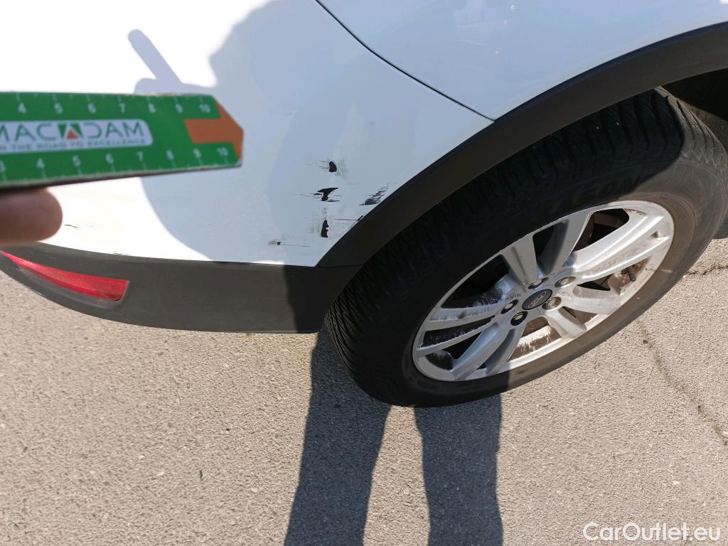  Ford  Kuga FORD  / 2016 / 5P / todoterreno 1.5 EcoBoost 88kW 4x2 Trend+ (CX) #28