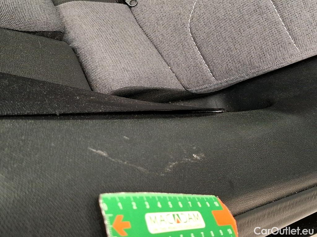  Citroen  C4  X Feel Pack 1.2 PureTech 130CV BVA8 6E #17