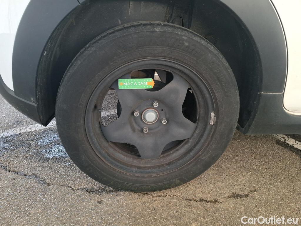  Citroen  C3 CITROEN  / 2020 / 5P / Berline PureTech 83 S&S BVM Feel Pack #21