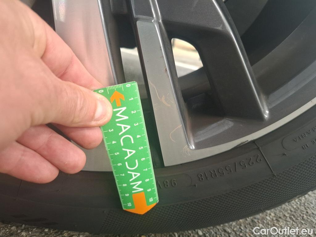  Peugeot  3008  II Allure 1.5 HDi 130CV BVA8 E6d #27