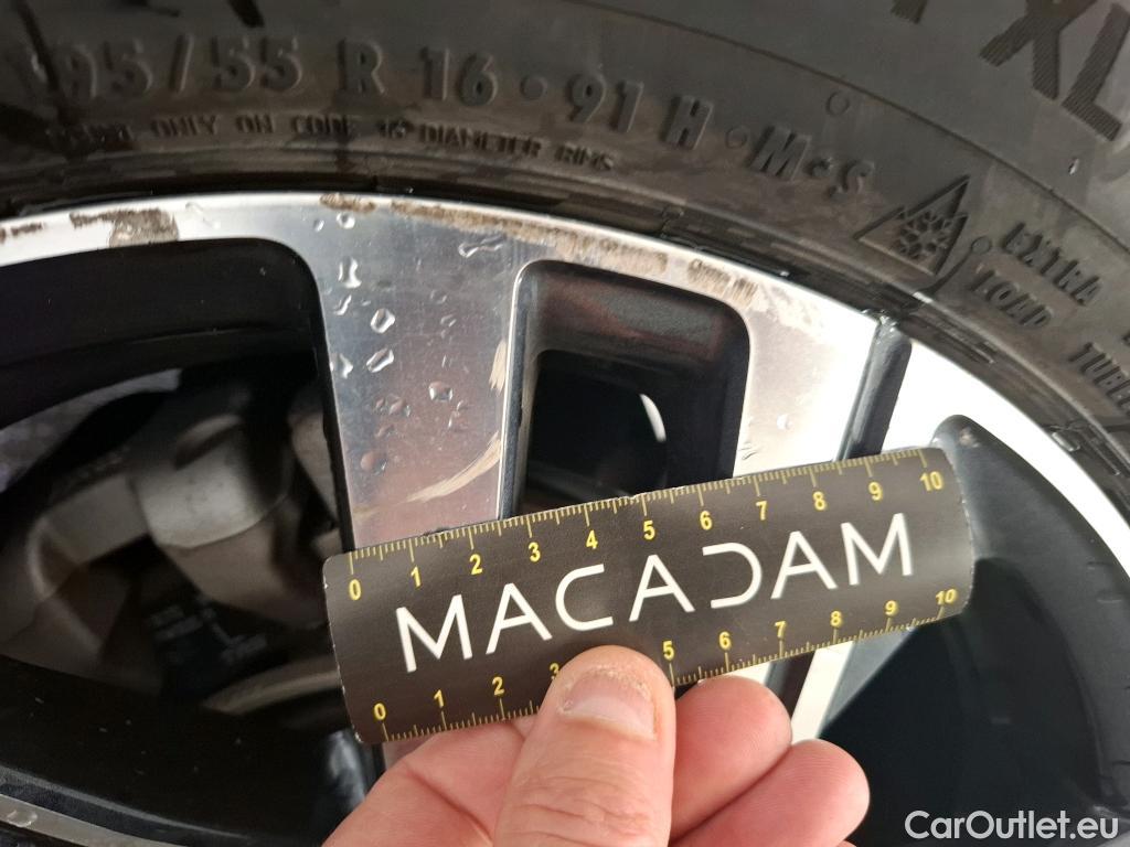  Peugeot  208  Allure Pack 1.2 PureTech 100CV BVA8 E6d #21