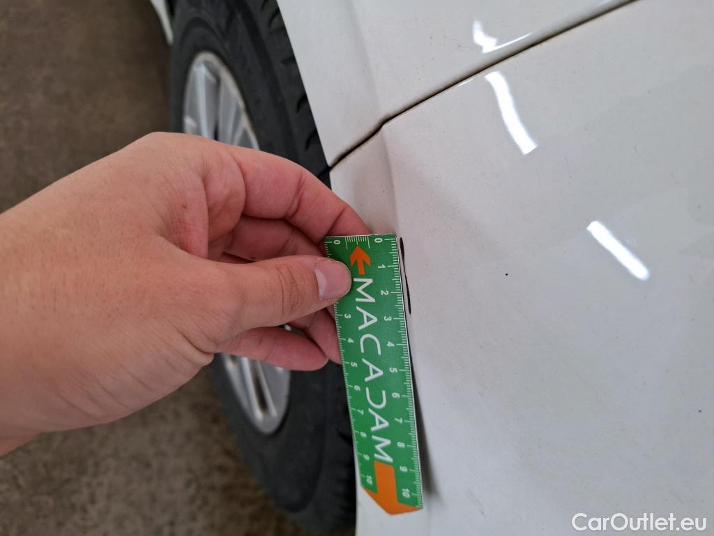  Peugeot  208  Affaire Premium Pack 1.5 HDi 100CV BVM5 E6dT #3