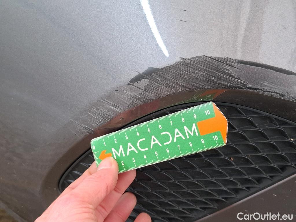  Mercedes  A-Klasse MERCEDES-BENZ Classe A Compact / 2018 / 5P / Berline A 180 Style Line #28