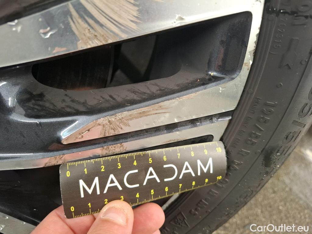  Peugeot  208  Allure Pack 1.2 PureTech 100CV BVA8 E6d #17