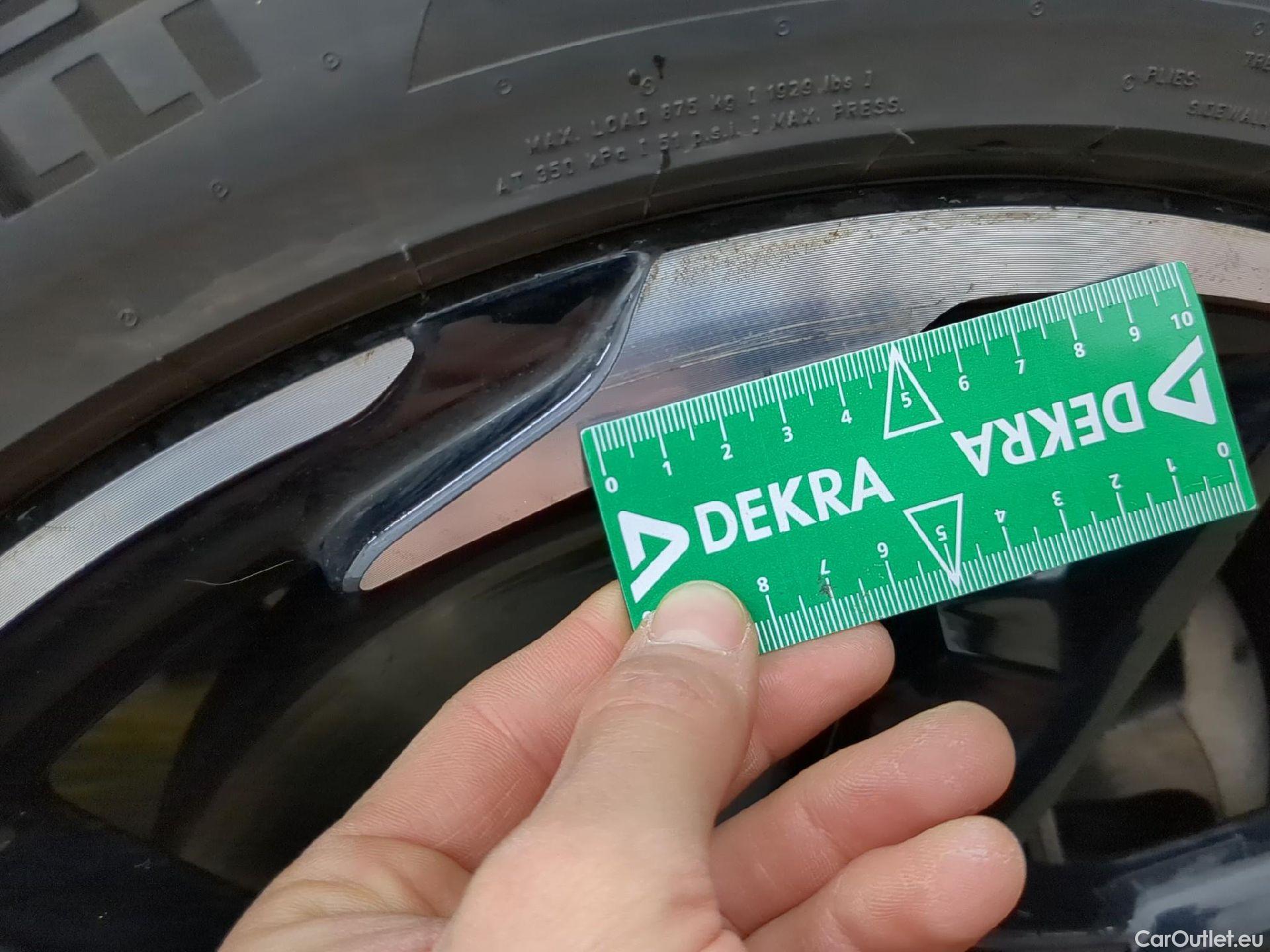  DS  DS7 DS DS 7 Crossback / 2017 / 5P / SUV E-TENSE 225 PERFORMANCE Line + #18