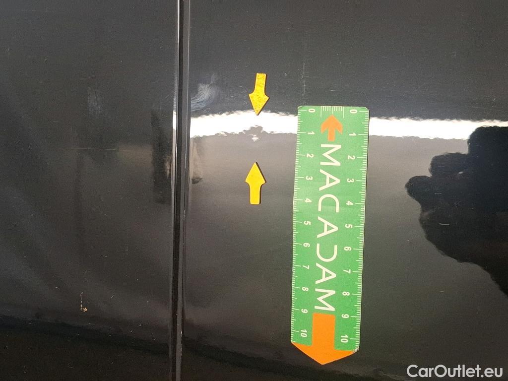  Peugeot  3008  II Allure 1.5 HDi 130CV BVA8 E6d #38