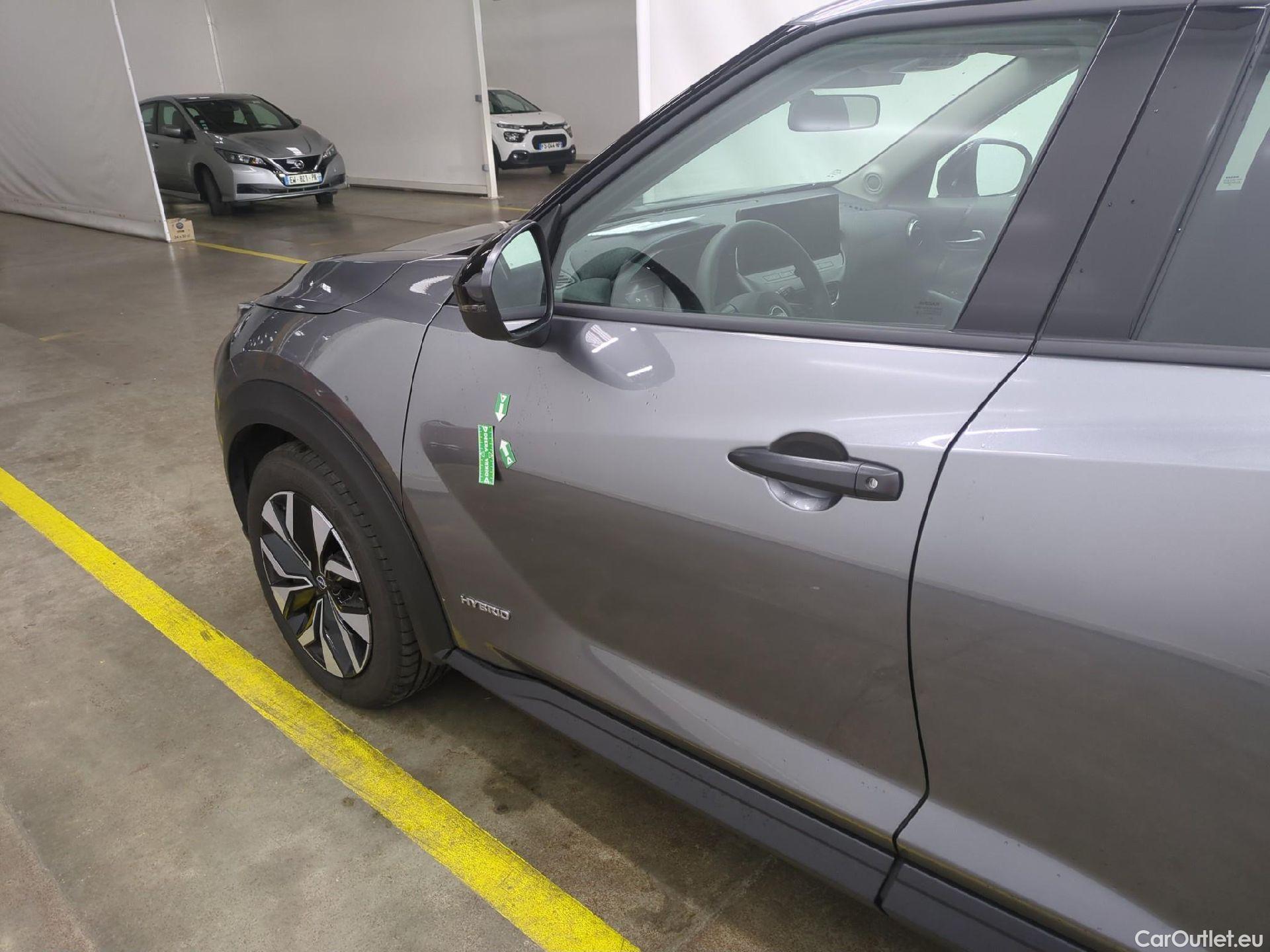  Nissan  Juke NISSAN  / 2019 / 5P / Crossover Hybrid 143 Business Edition #4