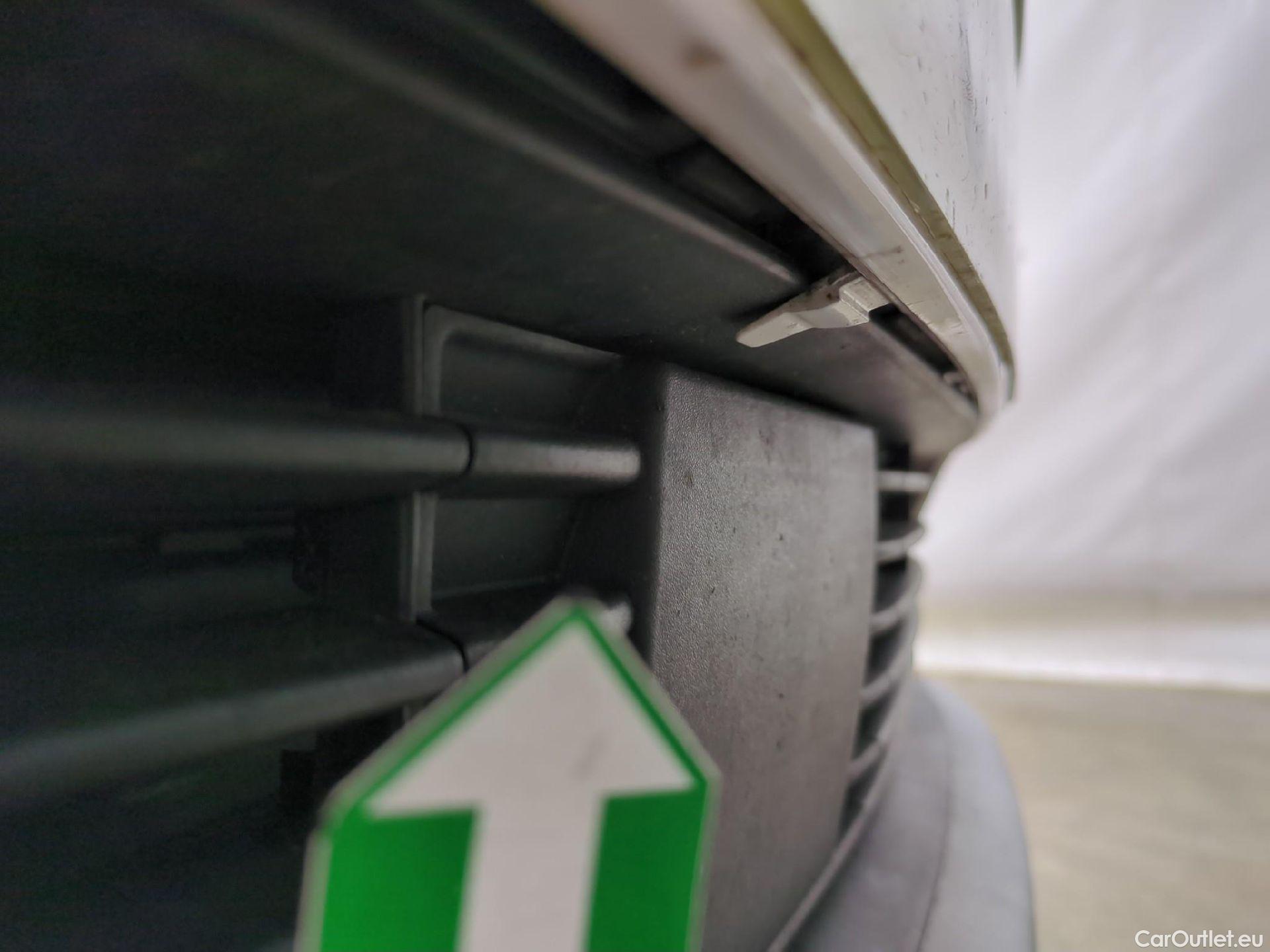  Opel   Grandland X Grandland X Elegance Business 1.2 Turbo 130CV BVA8 E6d #35