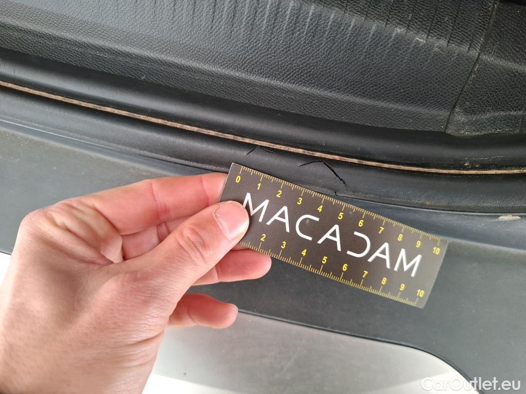  Peugeot  2008  Allure Business 1.5 HDi 130CV BVA8 E6d #18