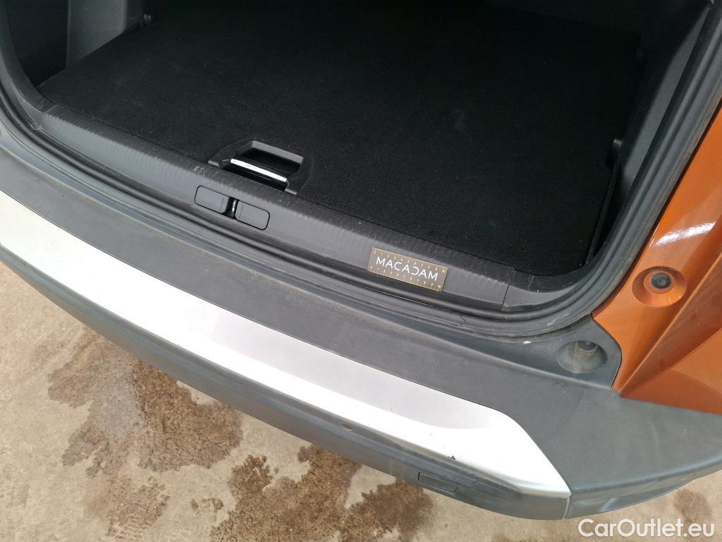  Peugeot  2008  Allure Business 1.5 HDi 130CV BVA8 E6d #17