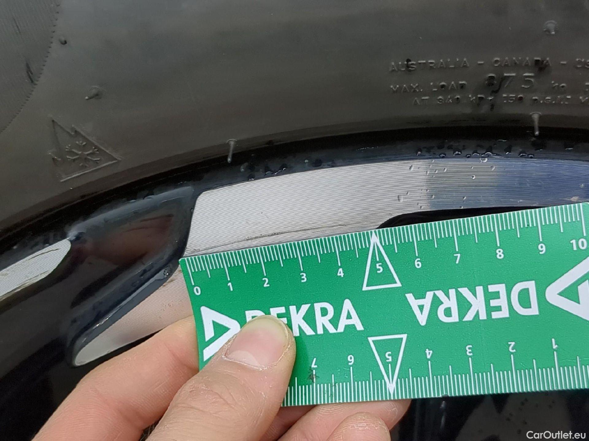  DS  DS7 DS DS 7 Crossback / 2017 / 5P / SUV E-TENSE 225 PERFORMANCE Line + #8