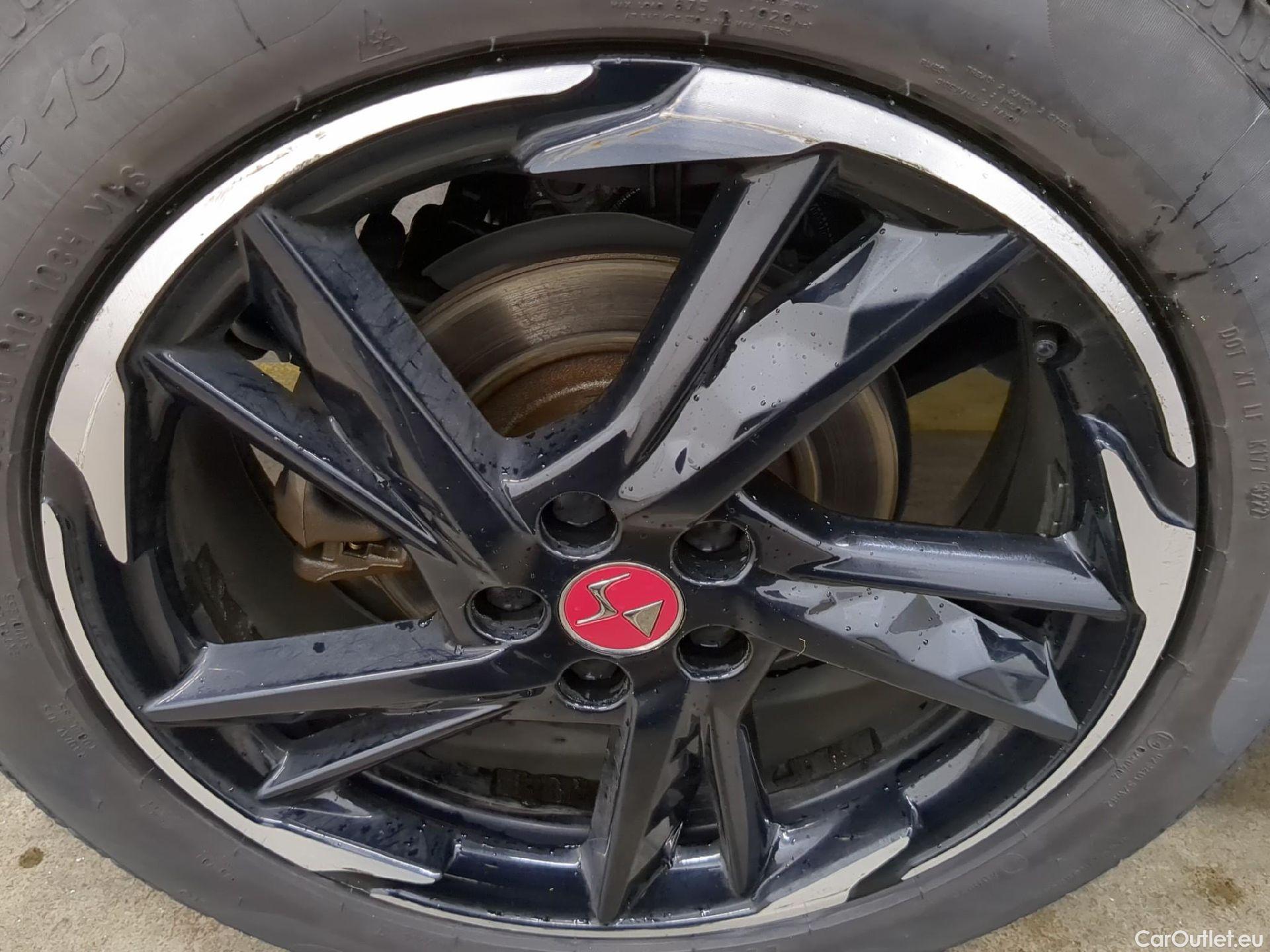  DS  DS7 DS DS 7 Crossback / 2017 / 5P / SUV E-TENSE 225 PERFORMANCE Line + #17