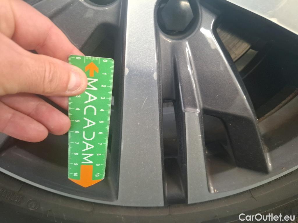  Peugeot  3008  II Allure 1.5 HDi 130CV BVA8 E6d #12