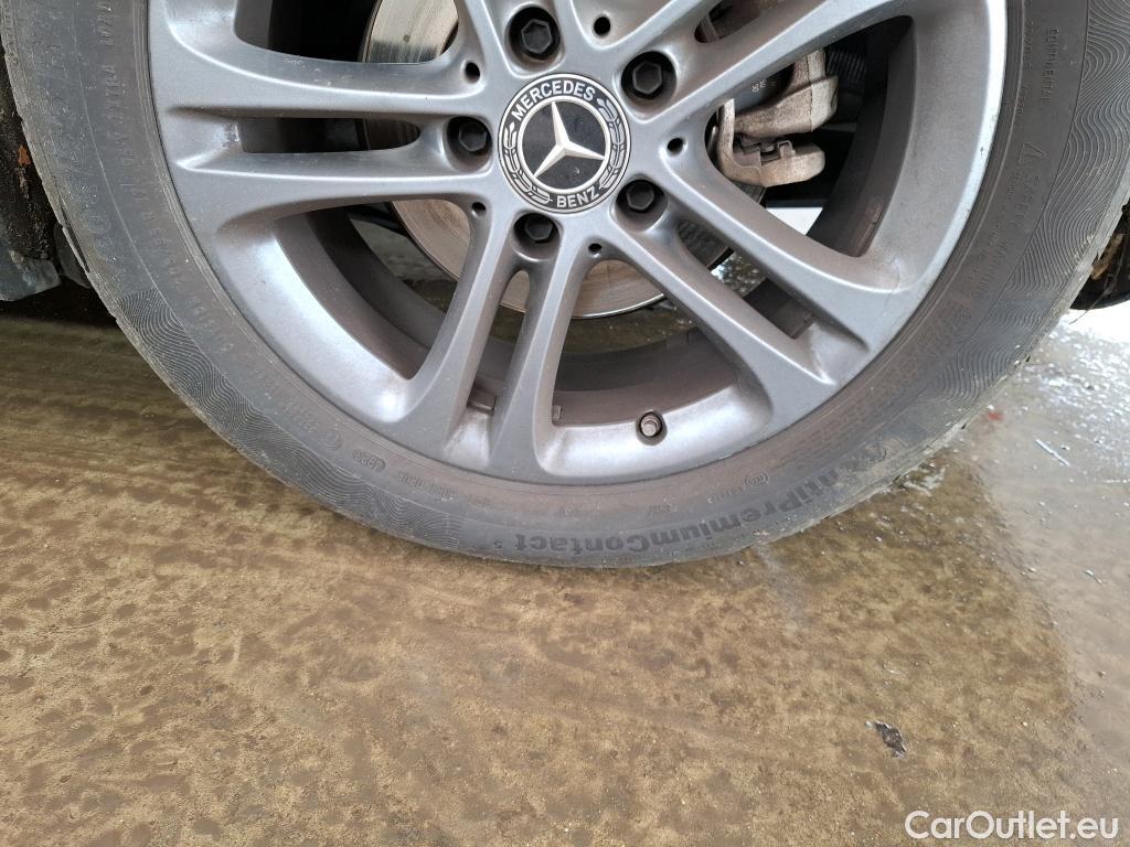  Mercedes  A-Klasse MERCEDES-BENZ Classe A Compact / 2018 / 5P / Berline A 180 Style Line #43