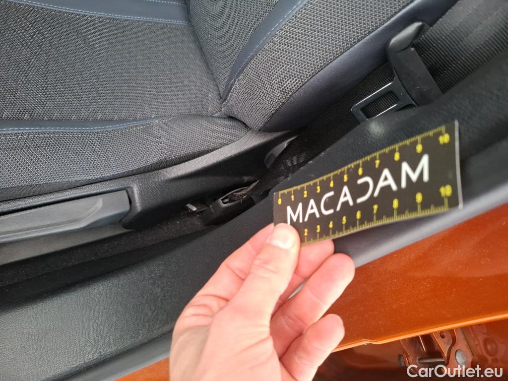  Peugeot  2008  Allure Business 1.5 HDi 130CV BVA8 E6d #26