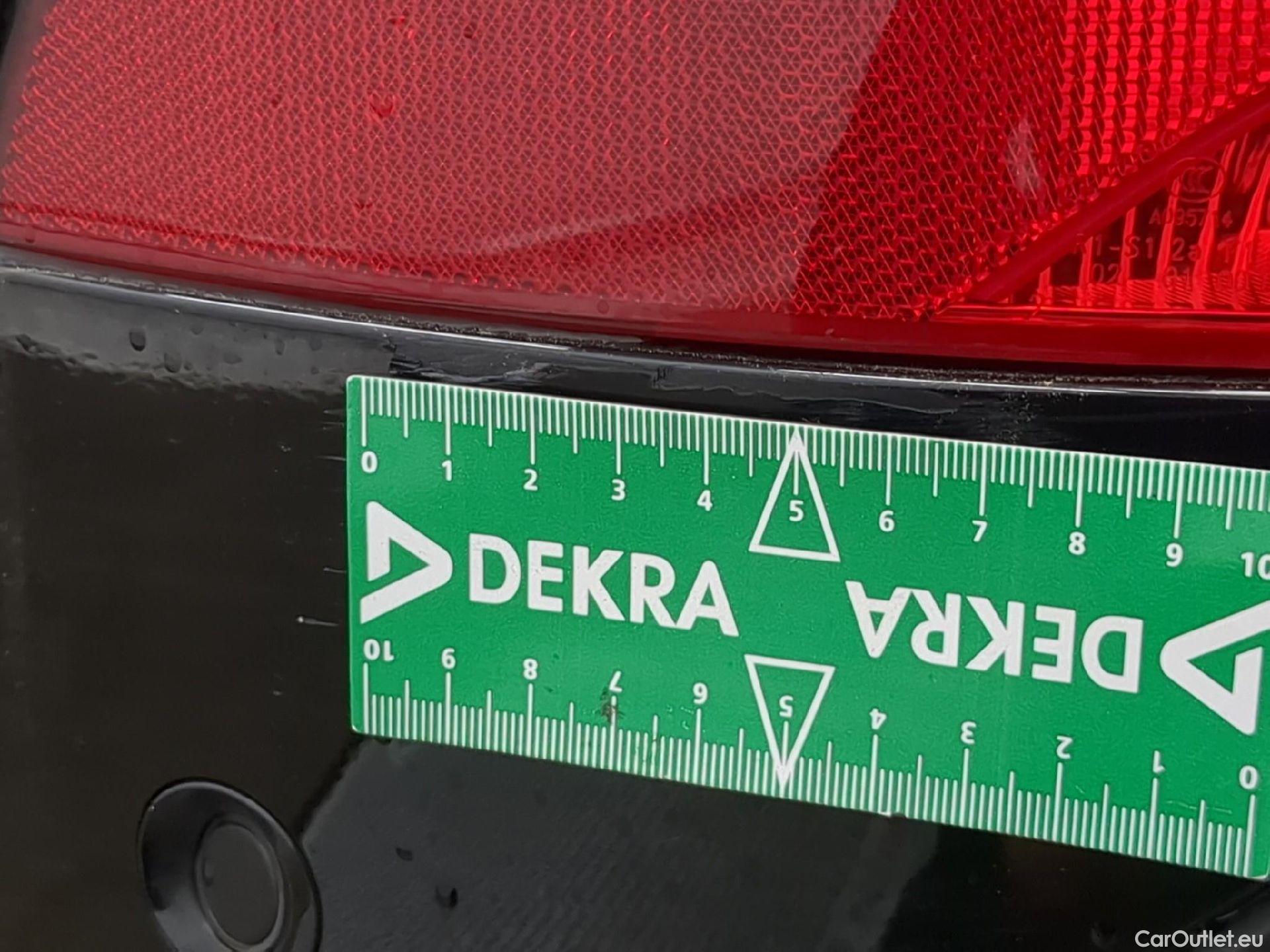  DS  DS7 DS DS 7 Crossback / 2017 / 5P / SUV E-TENSE 225 PERFORMANCE Line + #40