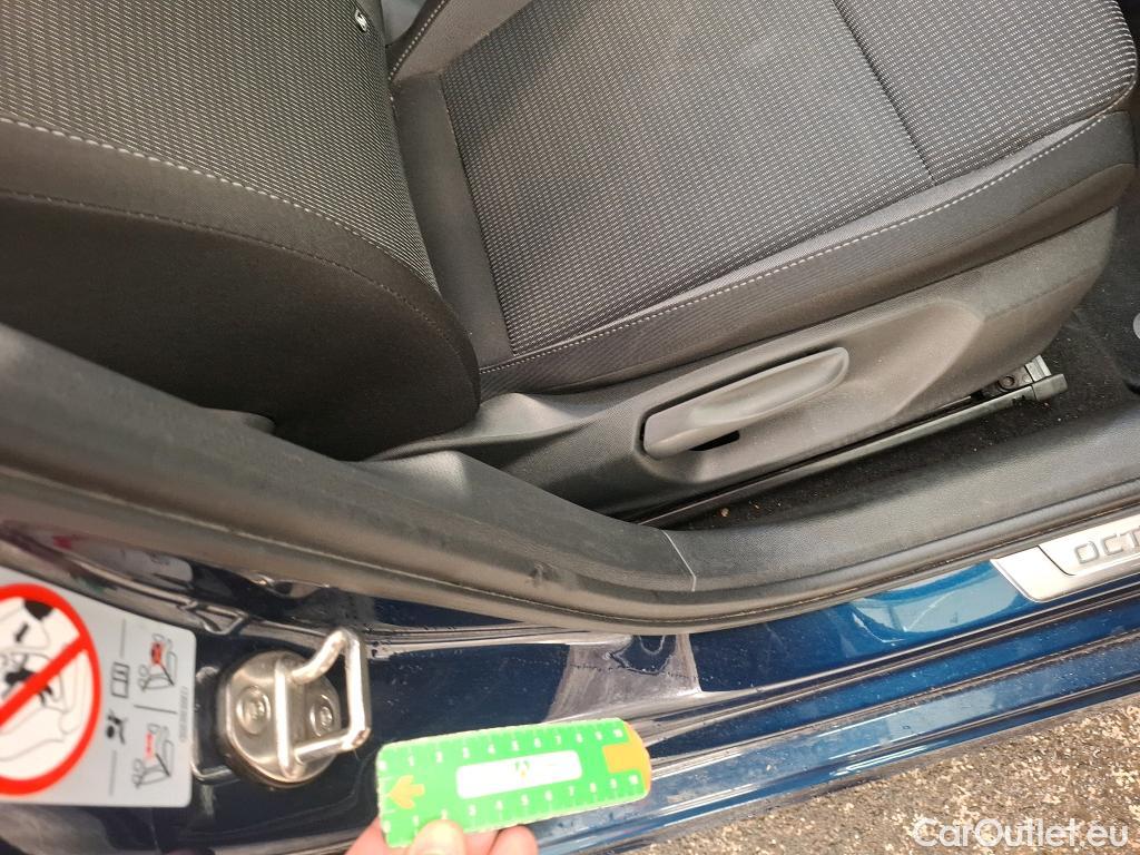  Skoda  Octavia SKODA  / 2020 / 5P / Berline 1.4 TSI PHEV iV 204 DSG6e Business #21