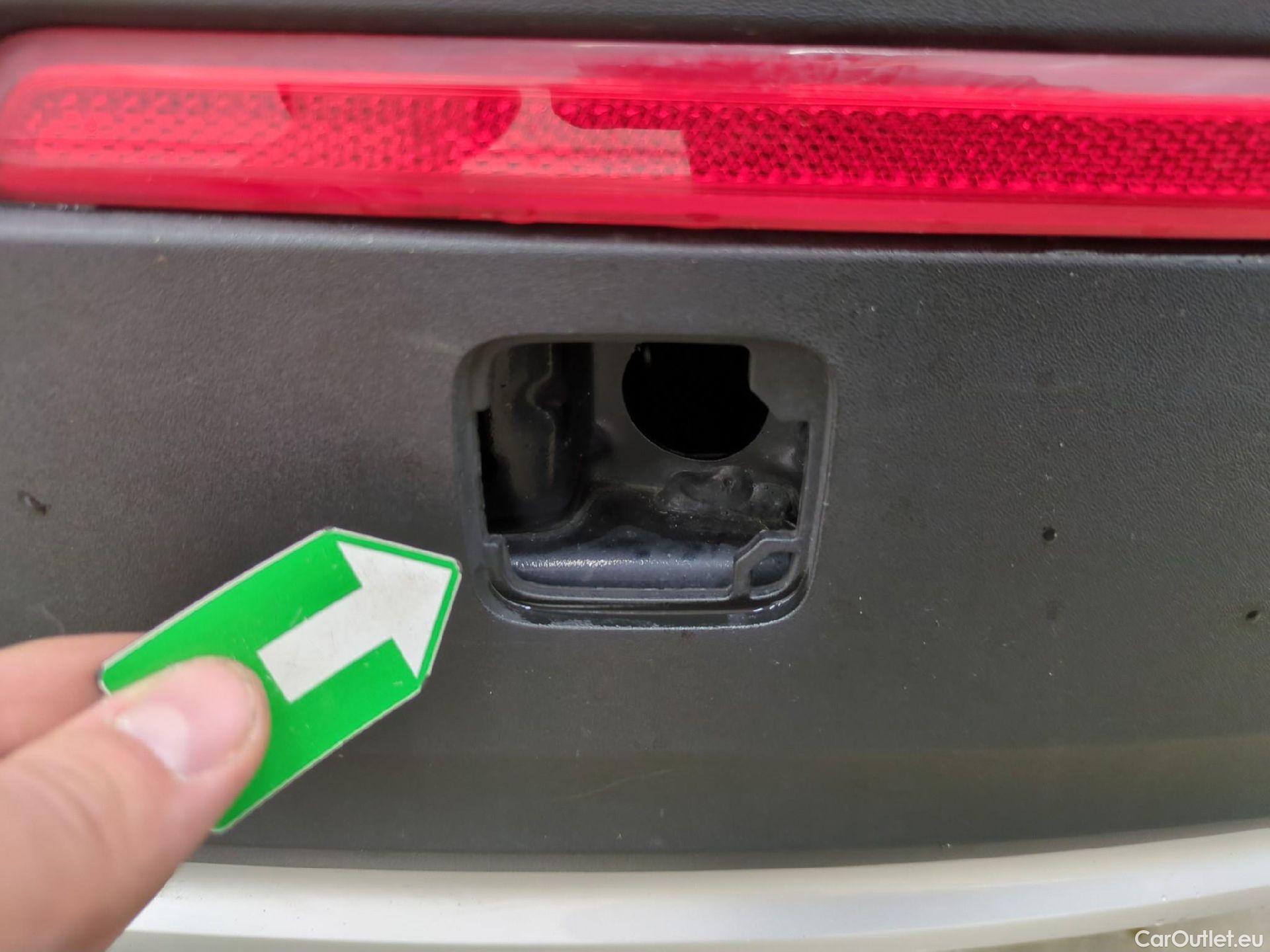  Volvo  XC 40 VOLVO XC40 / 2022 / 5P / SUV Recharge T4 211 DCT7 Start #2