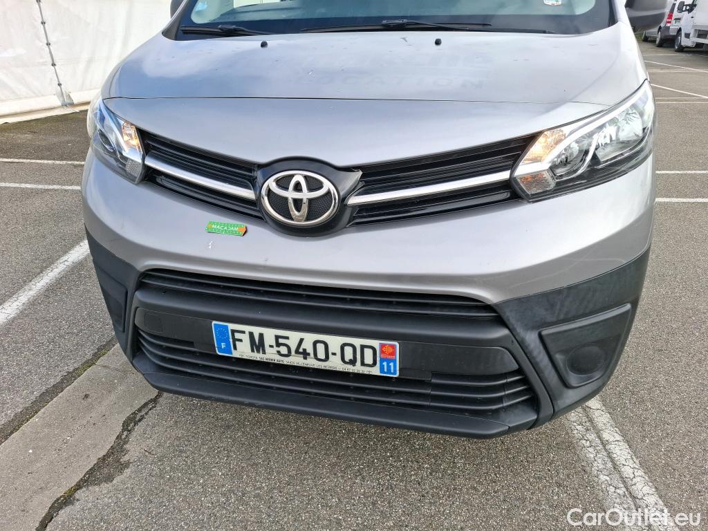  Toyota  Proace TOYOTA  4p Combi 1.5 D LONG 120 D-4D DYNAMIC #25