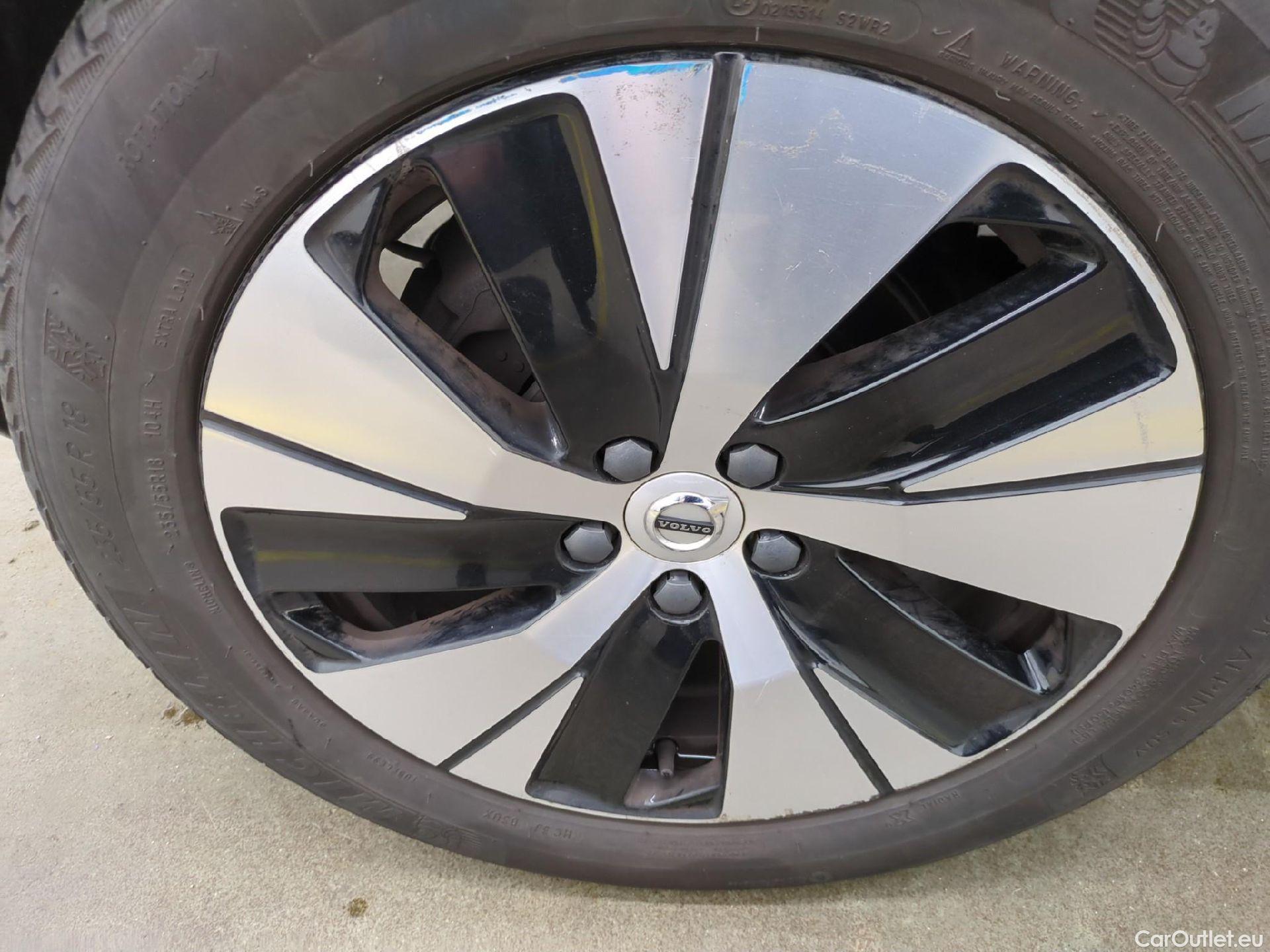  Volvo  XC 40 VOLVO XC40 / 2022 / 5P / SUV Recharge T4 211 DCT7 Start #15