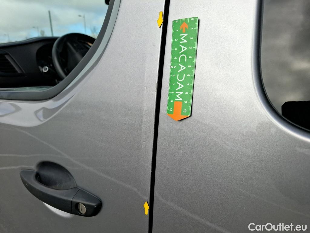  Toyota  Proace TOYOTA  4p Combi 1.5 D LONG 120 D-4D DYNAMIC #7