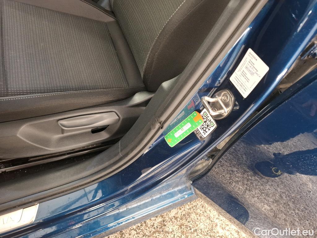  Skoda  Octavia SKODA  / 2020 / 5P / Berline 1.4 TSI PHEV iV 204 DSG6e Business #19