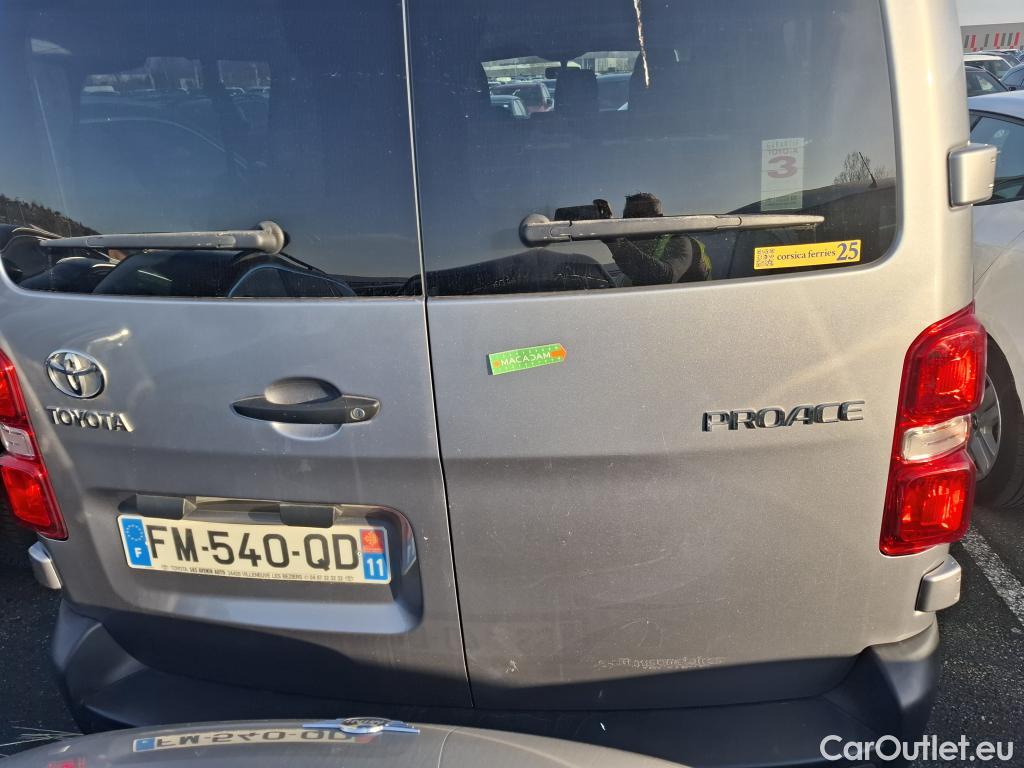  Toyota  Proace TOYOTA  4p Combi 1.5 D LONG 120 D-4D DYNAMIC #32