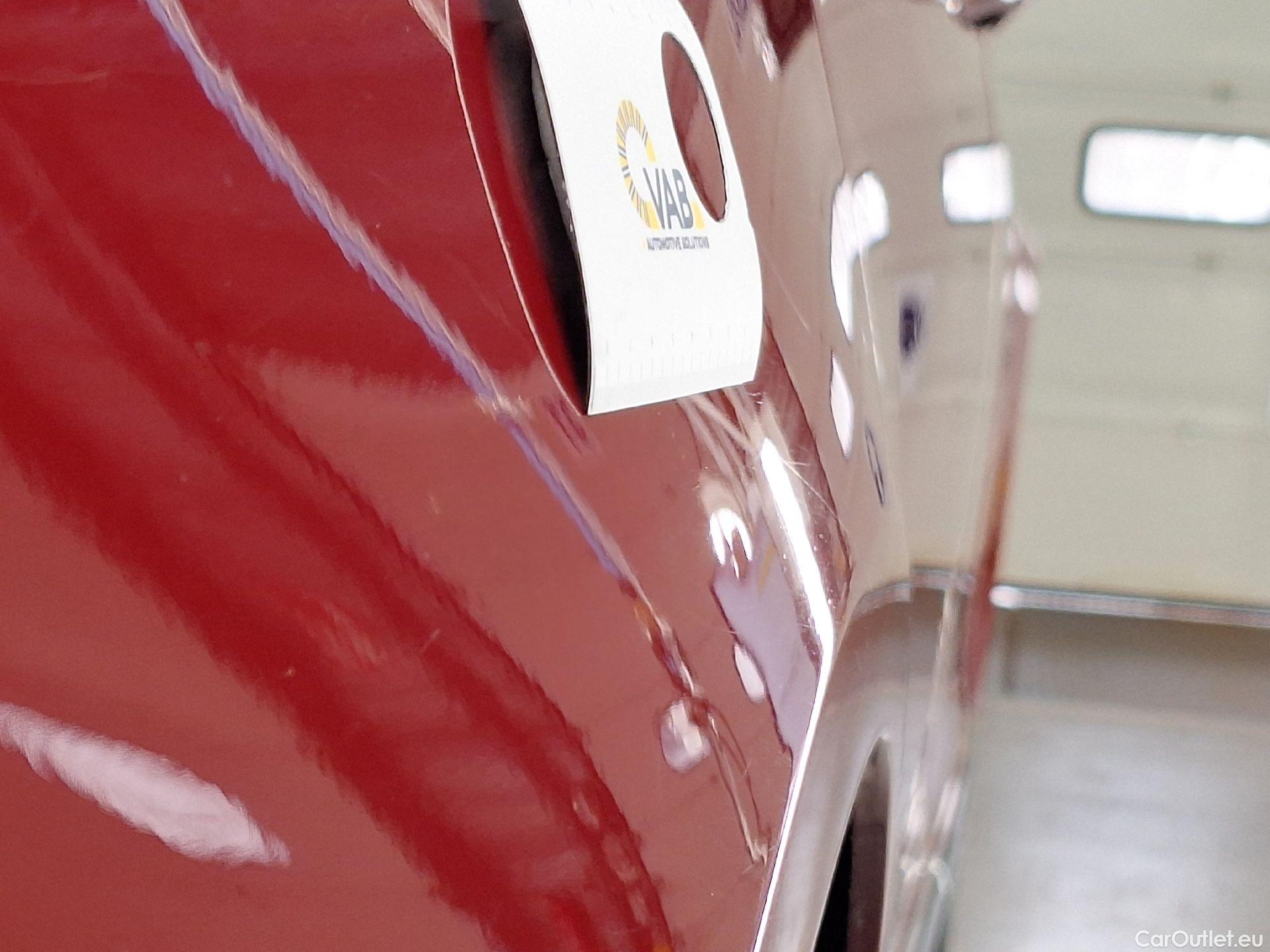  Ford  Mondeo Ford,  5d '14, Ford  2.0TDCi 110kW Vignale 4d #42