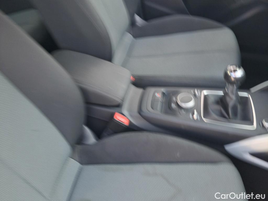  Audi  Q2 AUDI  / 2016 / 5P / todoterreno Design 30 TFSI 85kW (116CV) #7
