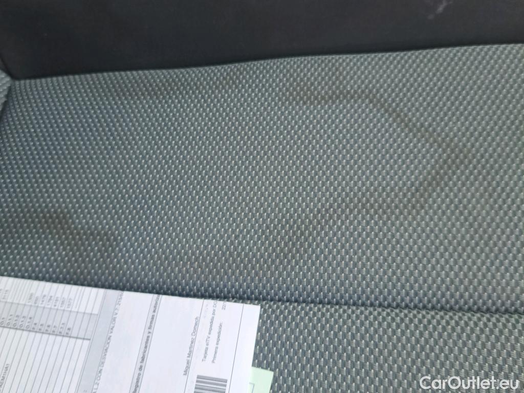  Audi  Q2 AUDI  / 2016 / 5P / todoterreno Design 30 TFSI 85kW (116CV) #8