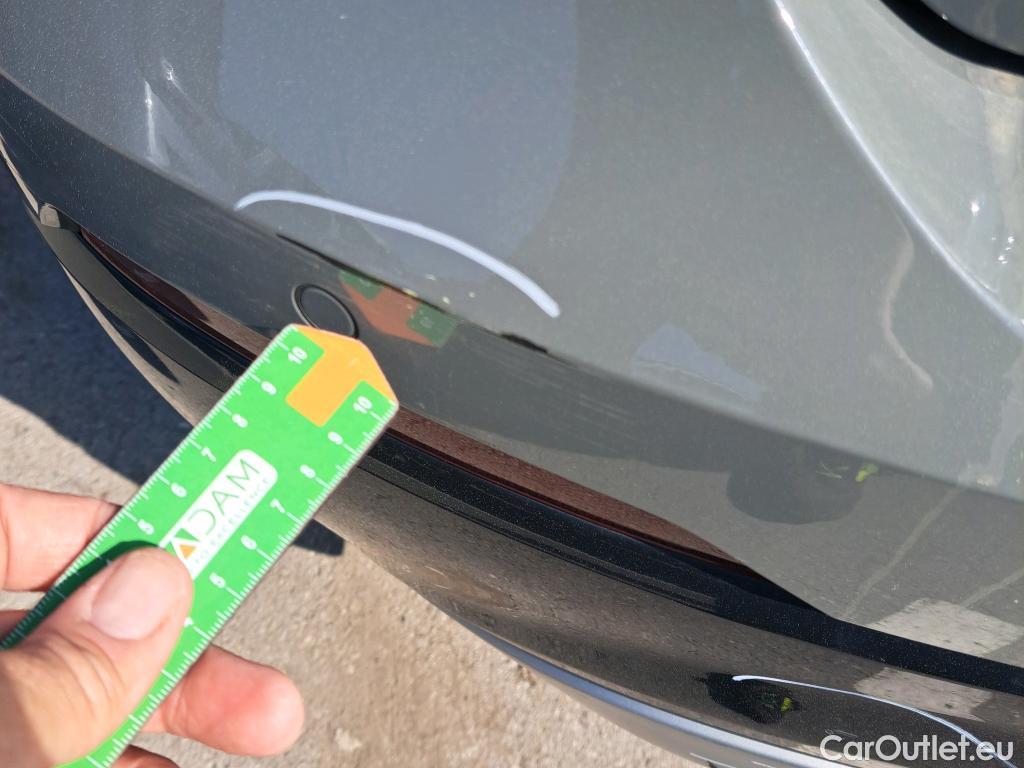  Audi  Q2 AUDI  / 2016 / 5P / todoterreno Design 30 TFSI 85kW (116CV) #17