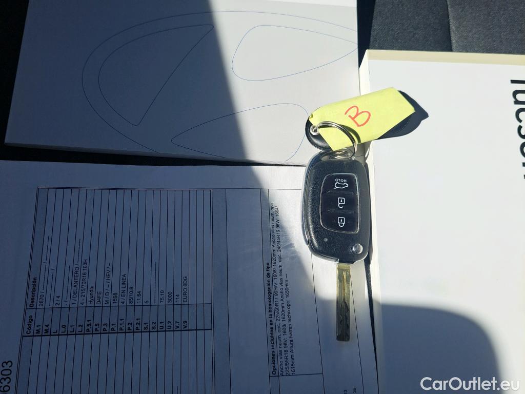  Hyundai  Tucson HYUNDAI  / 2018 / 5P / todoterreno 1.6 CRDI 85kW (116CV) 48V SLE 4X2(SP)(SL) #10